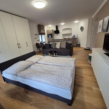The Gusto Apartman Chomutov Extérieur photo